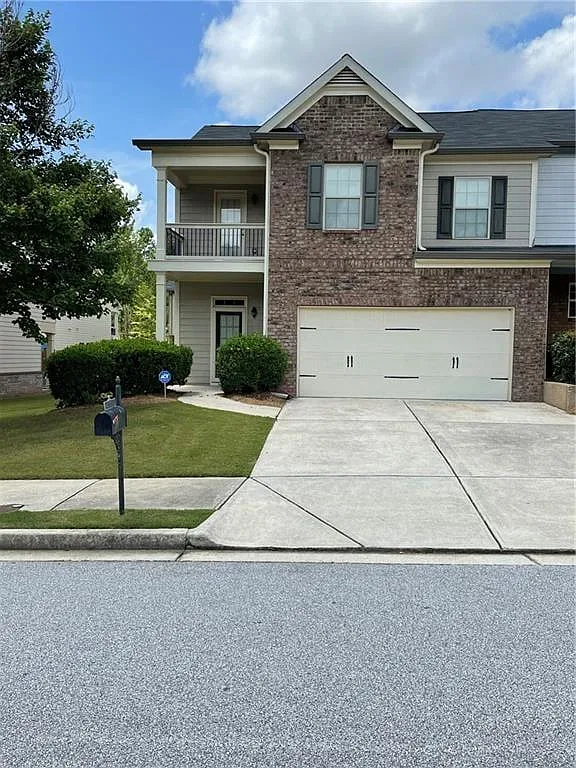 3 bed, 2.5 bath, $2,500 — Photo 2