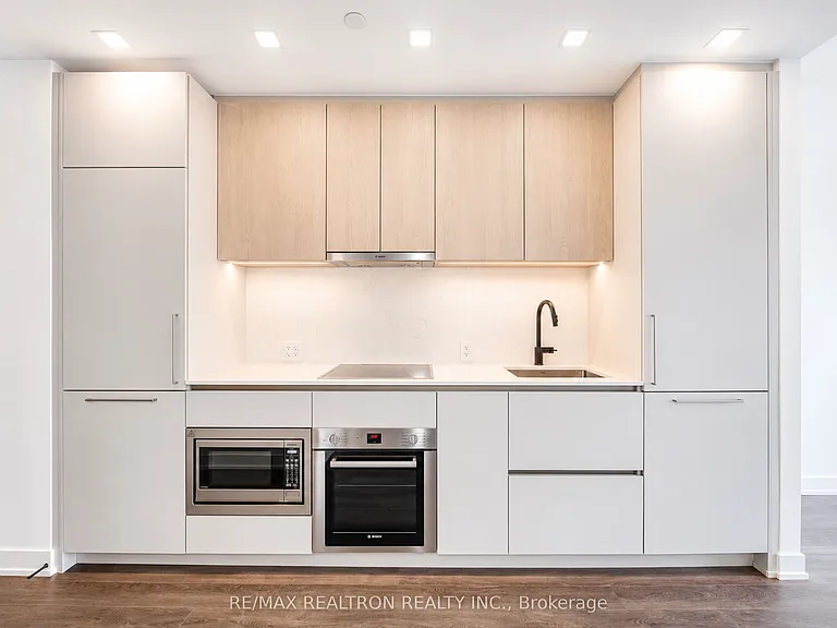 609 Sherbourne St #1711 — Photo 9