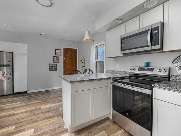 3rd image of 41 E Transit St #2R