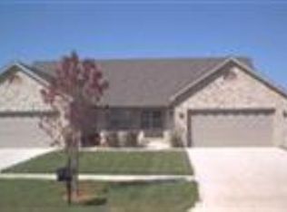 10481 Player Pl, Crown Point, IN 46307