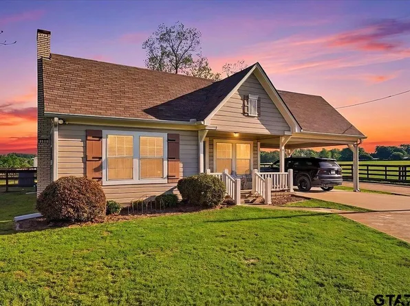 911 E McDonald St, Mineola, TX 75773