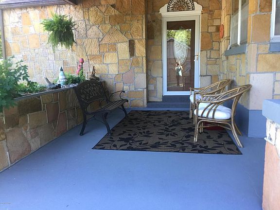 3rd image of 135 Bolton Dr