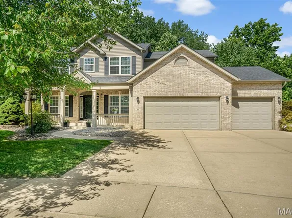 10 Richmond Ct, Edwardsville, IL 62025