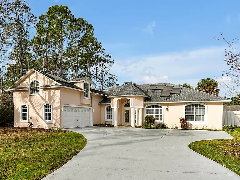 36 Pinetree Dr — Photo 3