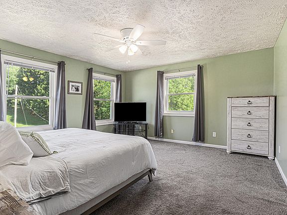 4th image of 15323 Jenkins Rd