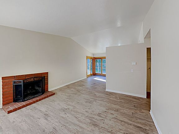 4th image of 21678 Allison Dr
