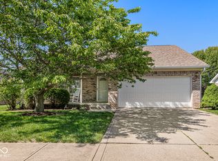 212 Lakeshore Dr, Lebanon, IN 46052
