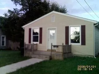 146 Waterloo St photo 1