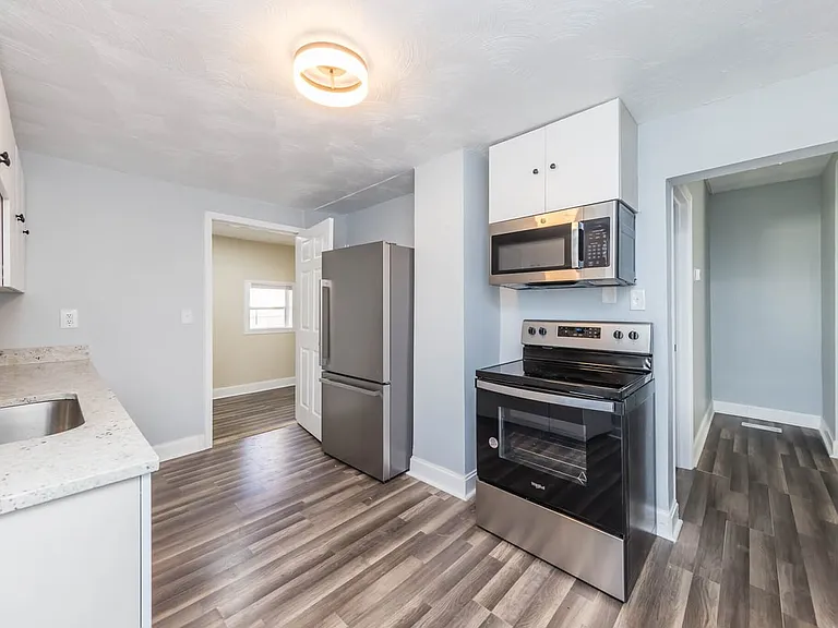 482 E Jenkins Ave — Photo 4