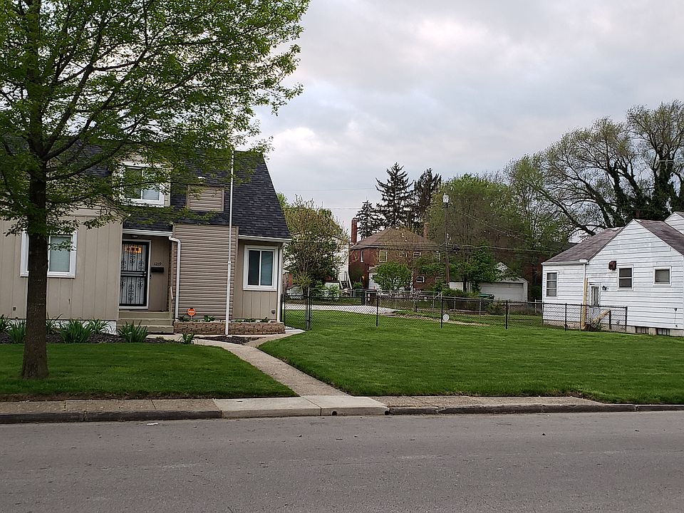 Beautiful front lawn.