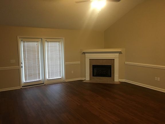 5th image of 147 Arbor Village Dr