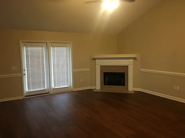 147 Arbor Village Dr — Photo 2