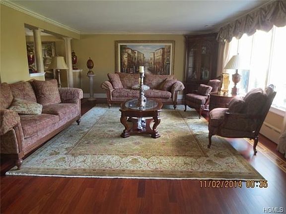 4th image of 23 Hoover Ln
