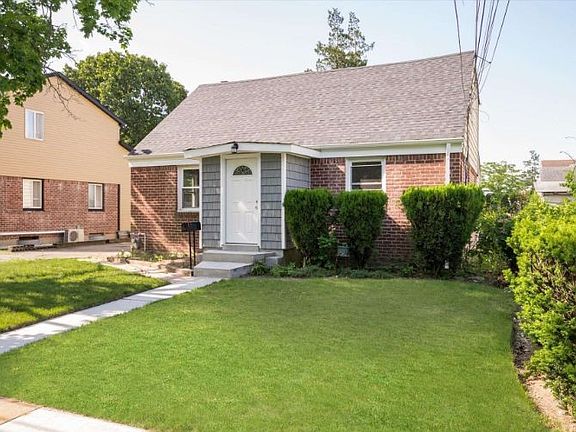 2nd image of 760 Macon Pl