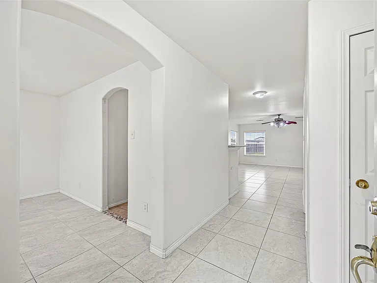 7331 Wimberly Oaks Ln — Photo 3