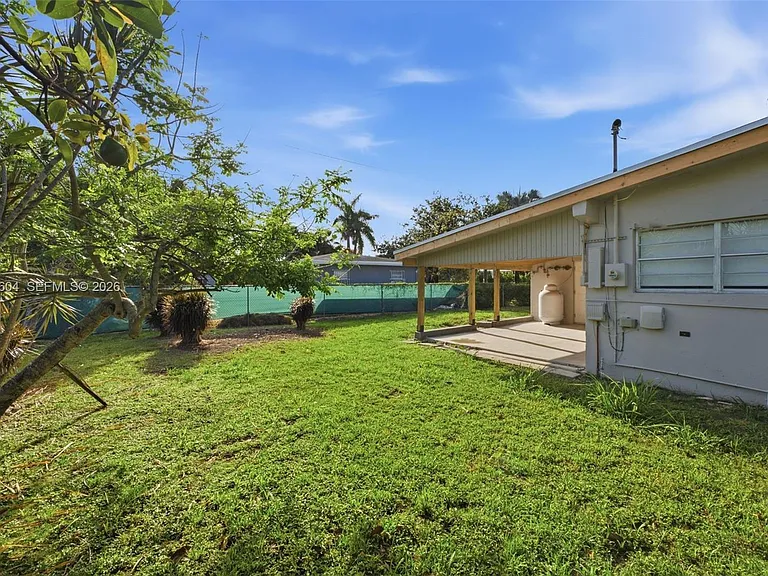 14310 SW 271st Ter — Photo 26