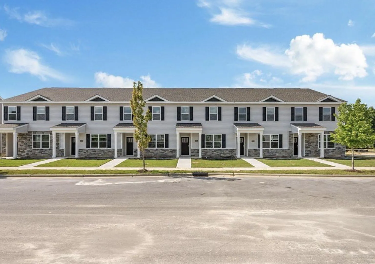 Welcome to Clock Road Townhomes! — Photo 1