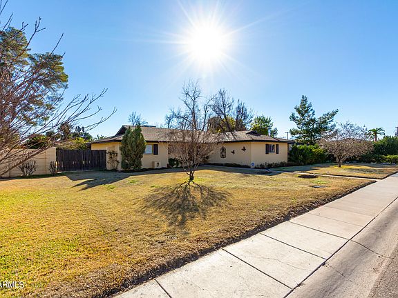 3rd image of 8321 E HIGHLAND Avenue