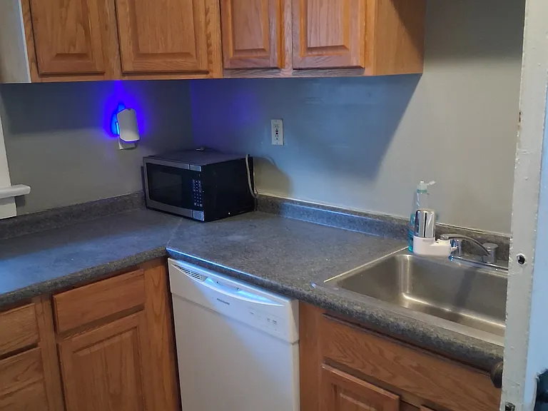 2297 1/2 Indianola Ave #2 — Photo 2