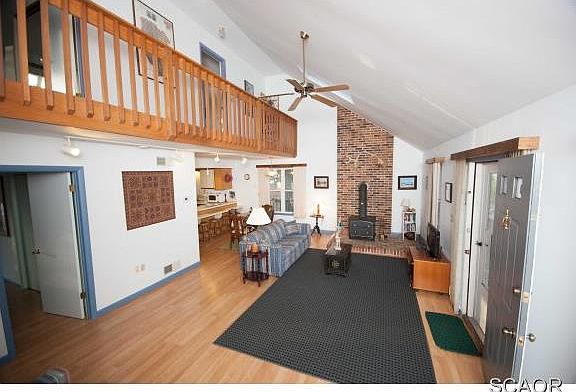 4th image of 23254 Bridgeway Dr W