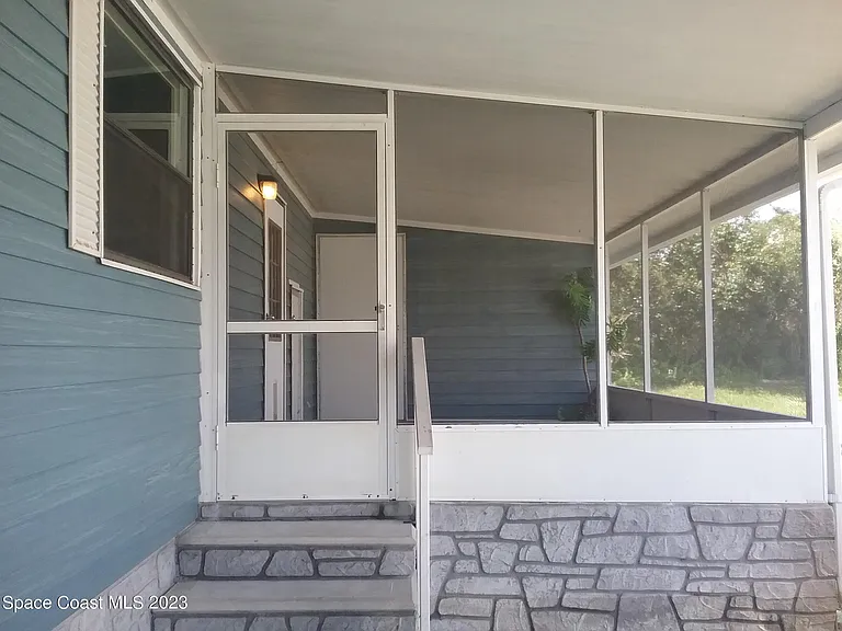 1609 Ridge Dr — Photo 5