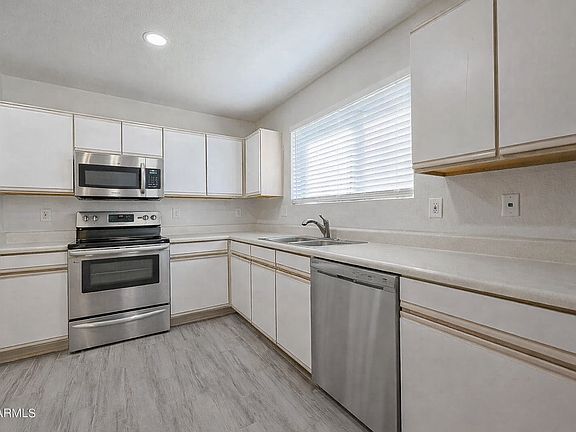 4th image of 7990 W Caron Dr