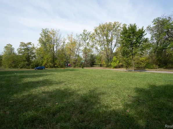 2657 W Forest Ave, Detroit, MI 48208