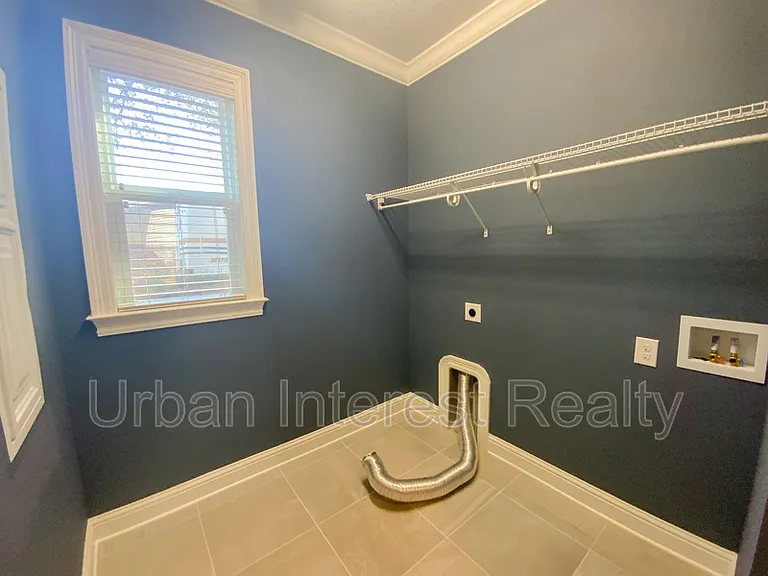 403 King St — Photo 21
