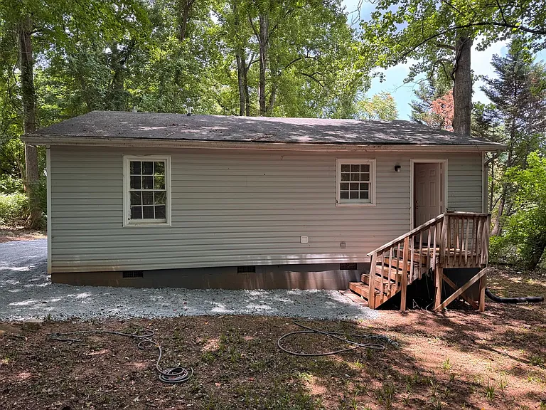 2218 Dixon St — Photo 14
