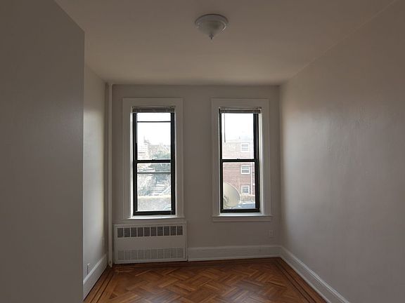 5th image of 2323 Avenue Z APT B1