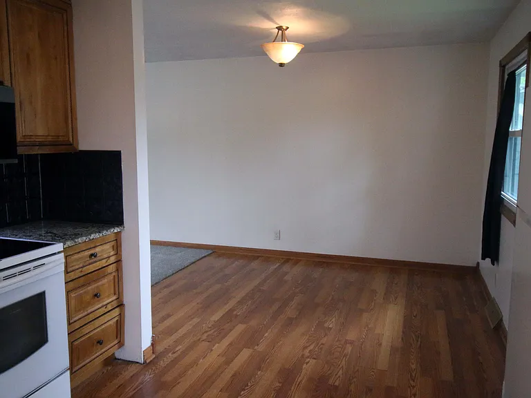 1414 Willow Ave — Photo 6