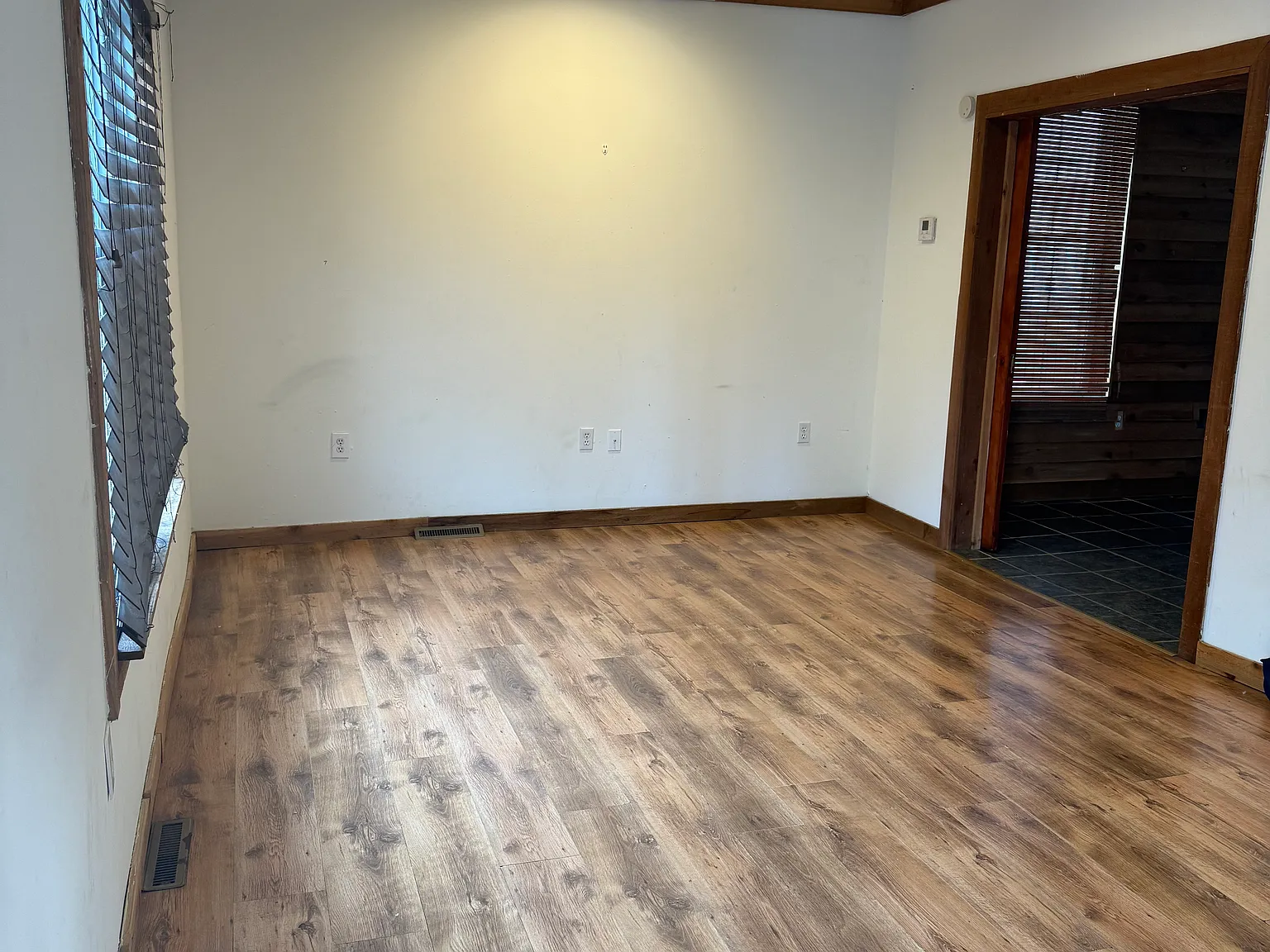 3 bed, 1200 sqft, $1,900 — Photo 4