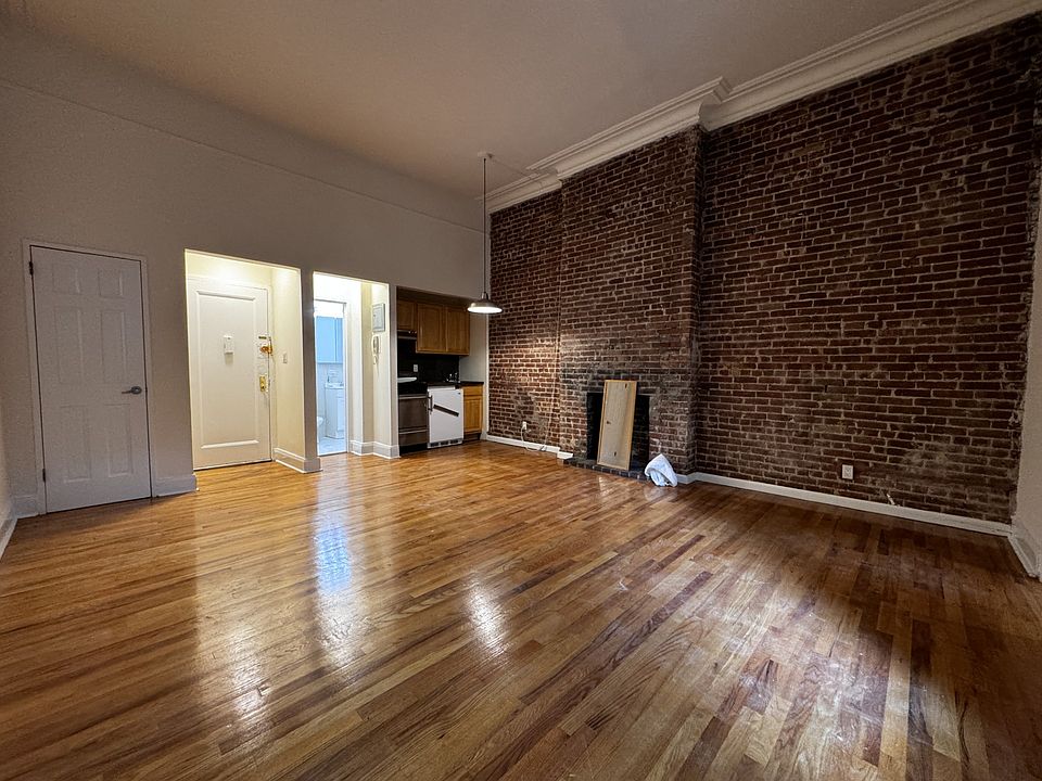 1st image of 40 W 85th St APT 1R
