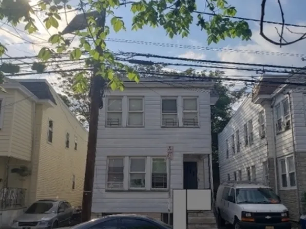 29 Palm St, Newark City, NJ 07106