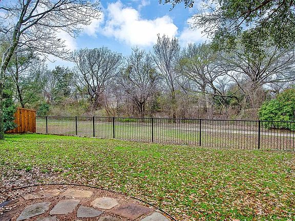 2nd image of 7259 Dogwood Creek Ln