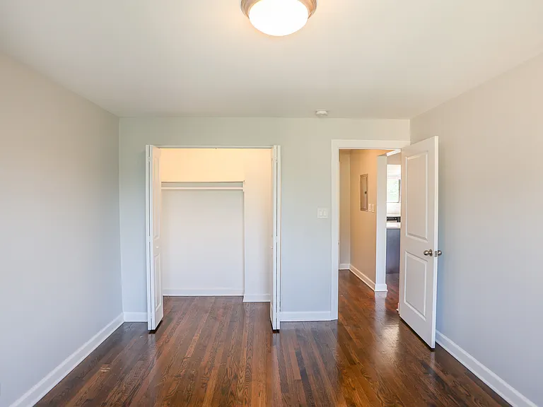 6807 N Ridge Ave #G1 — Photo 8