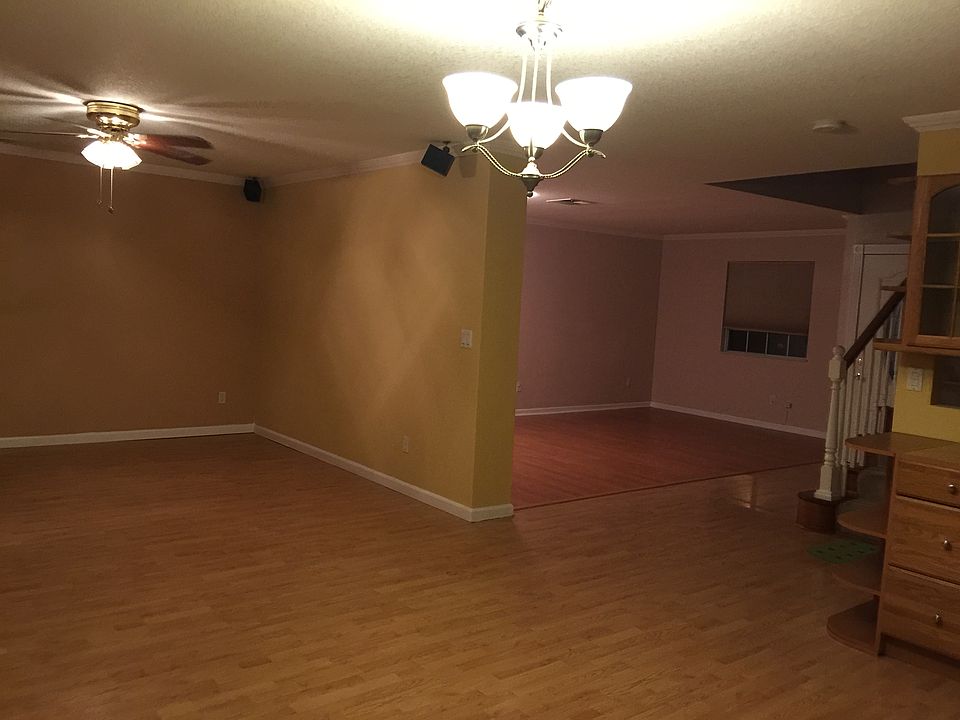1st image of 469 Glenbriar Cir