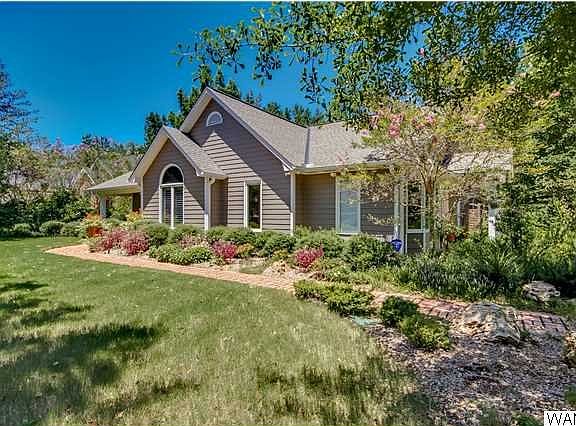2nd image of 2924 N Hampton Dr