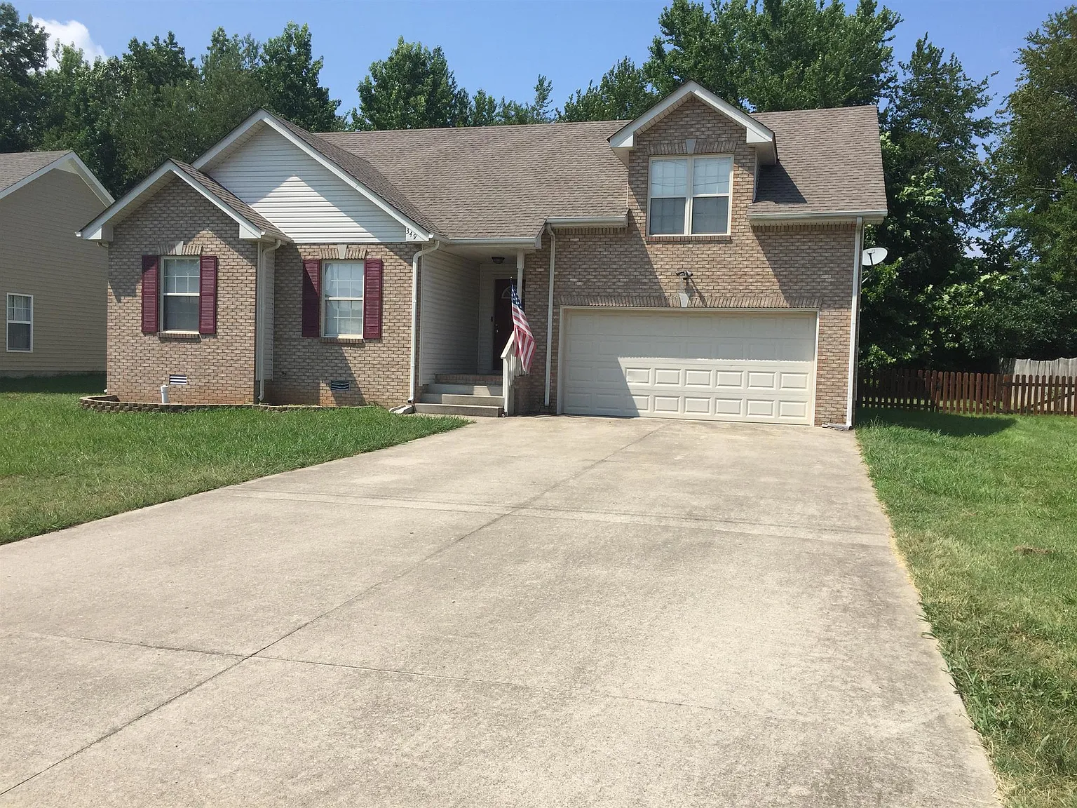 349 Woodtrace Dr photo 1