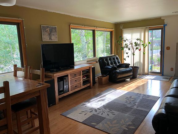 3rd image of 579 Bighorn Cir
