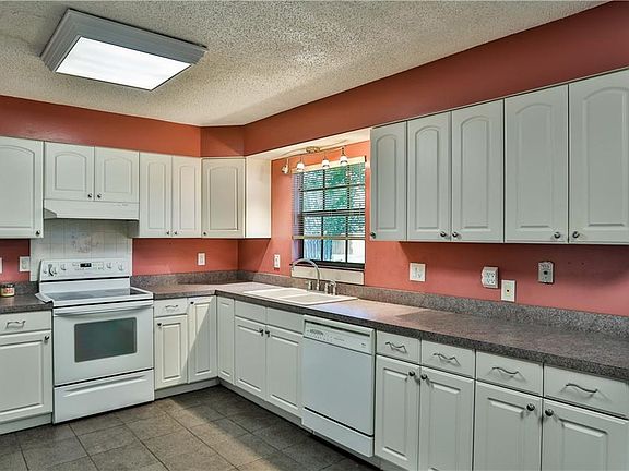 5th image of 6147 Del Mar Dr