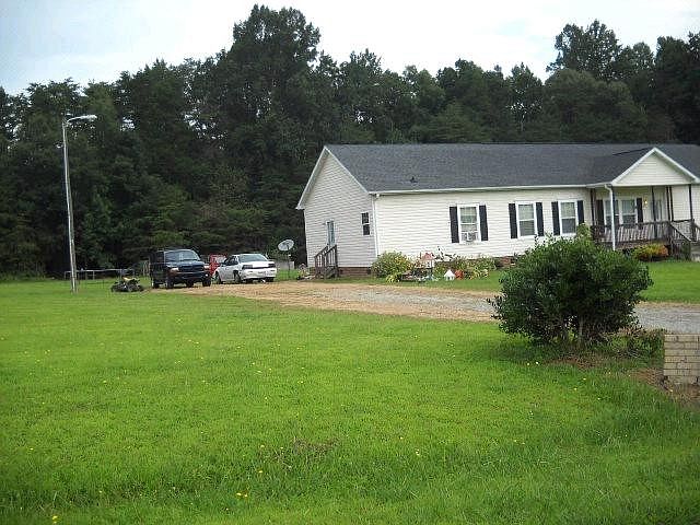 2nd image of 5914 Christys Ln