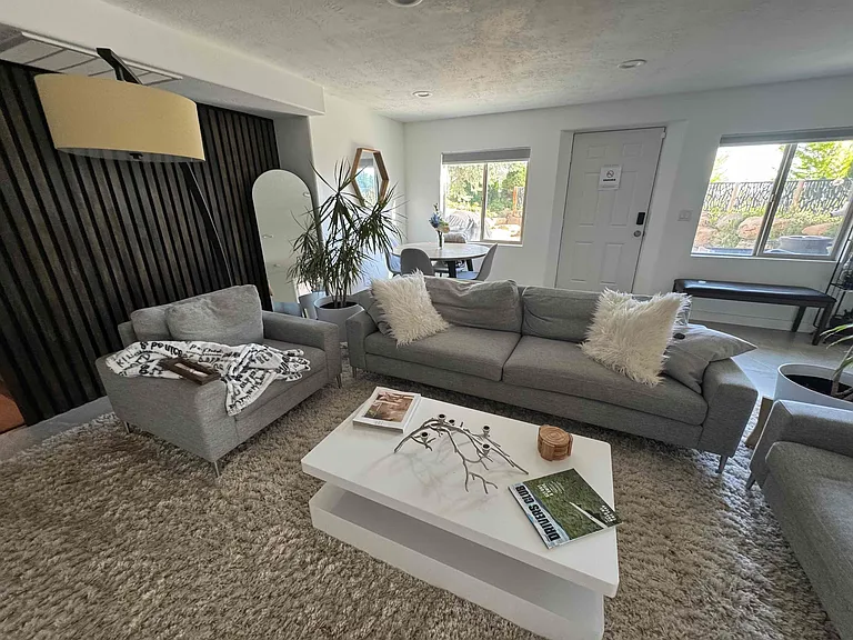 W Woodberry Dr — Photo 11