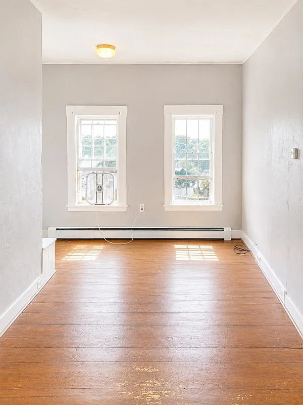 3 bed, 2.0 bath, 1200 sqft, $2,600 — Photo 4