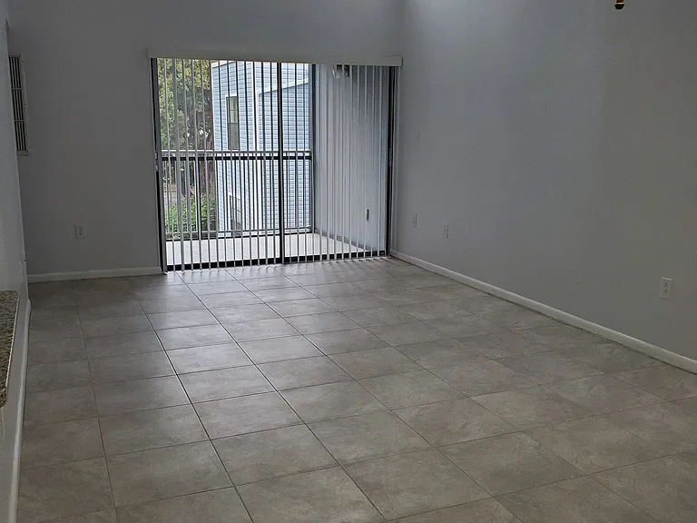 3546 Southpointe Dr — Photo 29