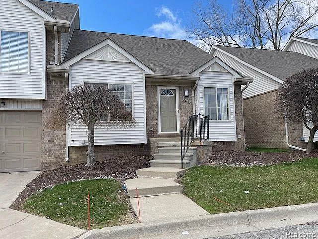 30885 Lee Frank Ln — Photo 1