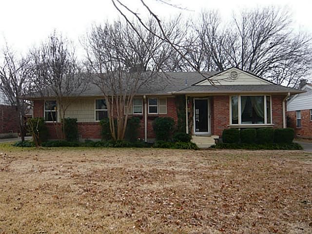 1st image of 617 Newberry Dr