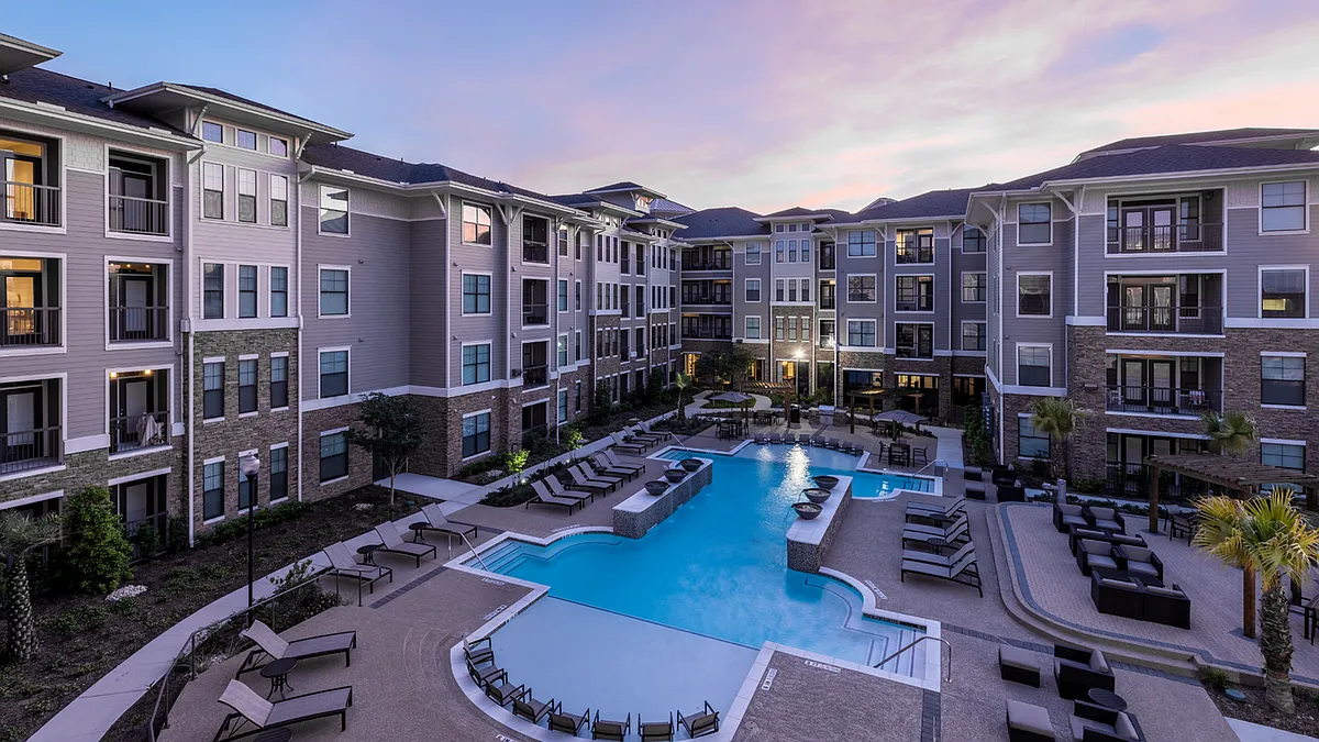 Building Photo - Beacon at Buffalo Pointe