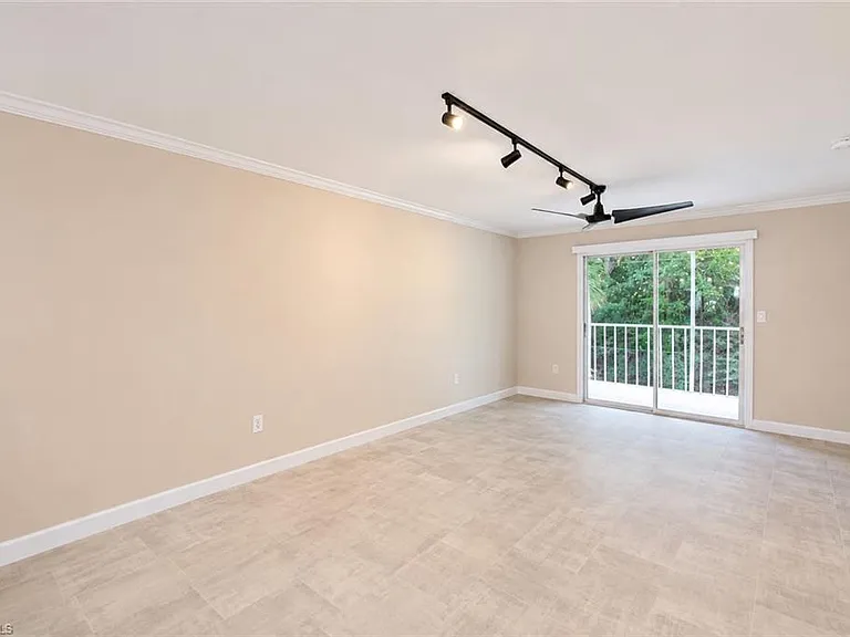 2360 Naples Trace Cir #6 — Photo 6