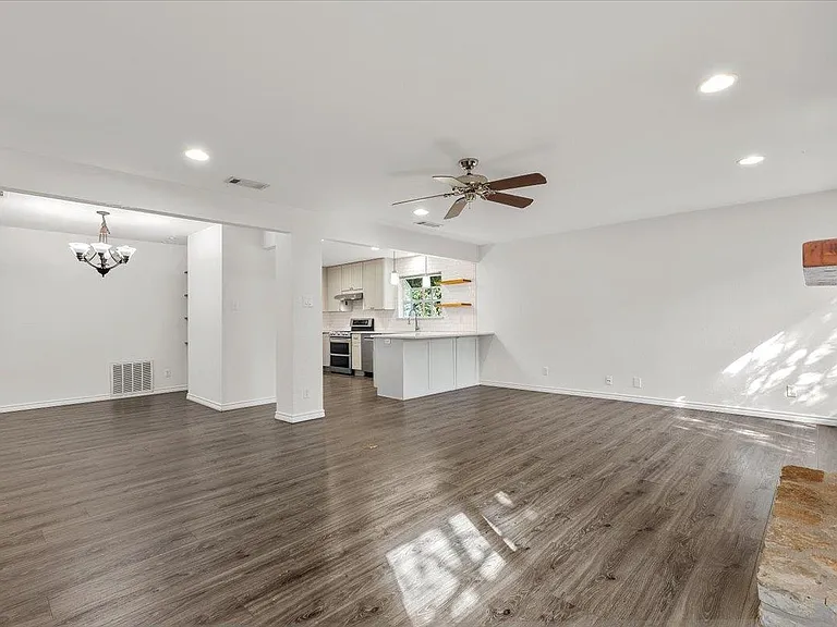 12217 Forsythe Dr — Photo 7